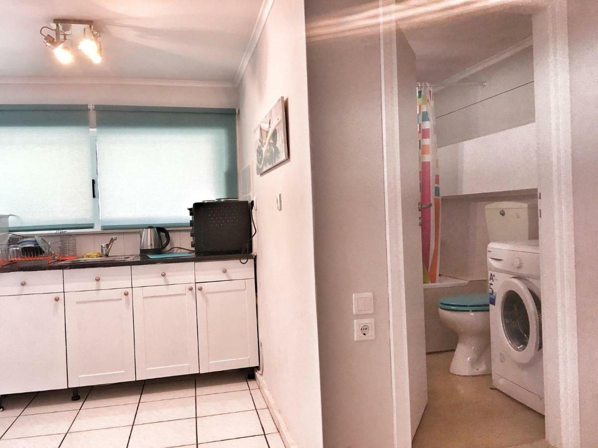 Renovated Apt 100M From Beach Wifi Ac Anavyssos Ngoại thất bức ảnh